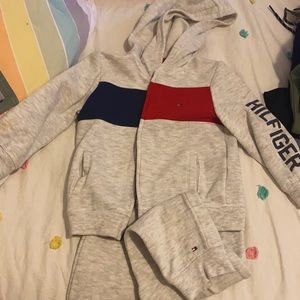 Tommy Hilfiger sweat suit